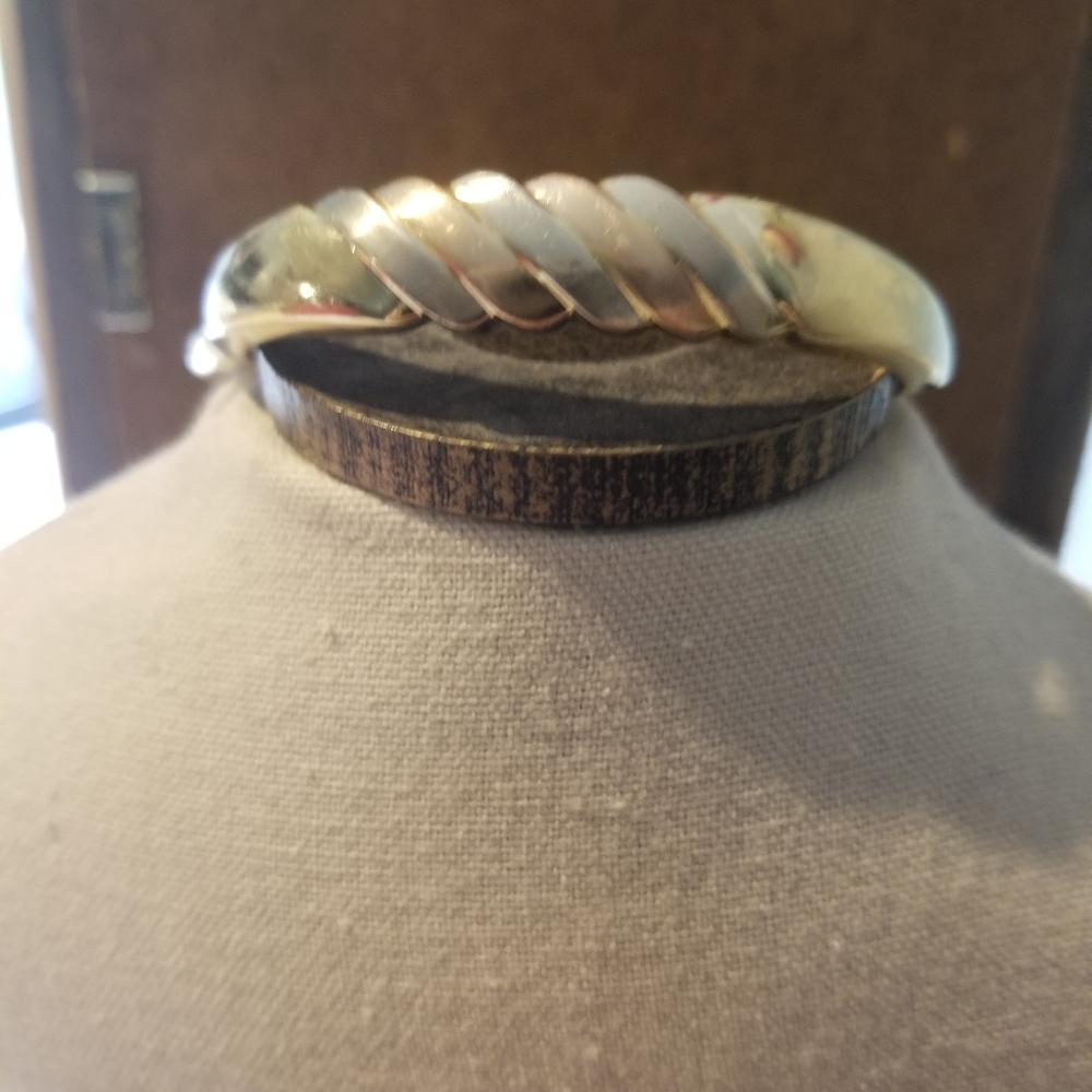 14K Yellow Gold Bangle Bracelet